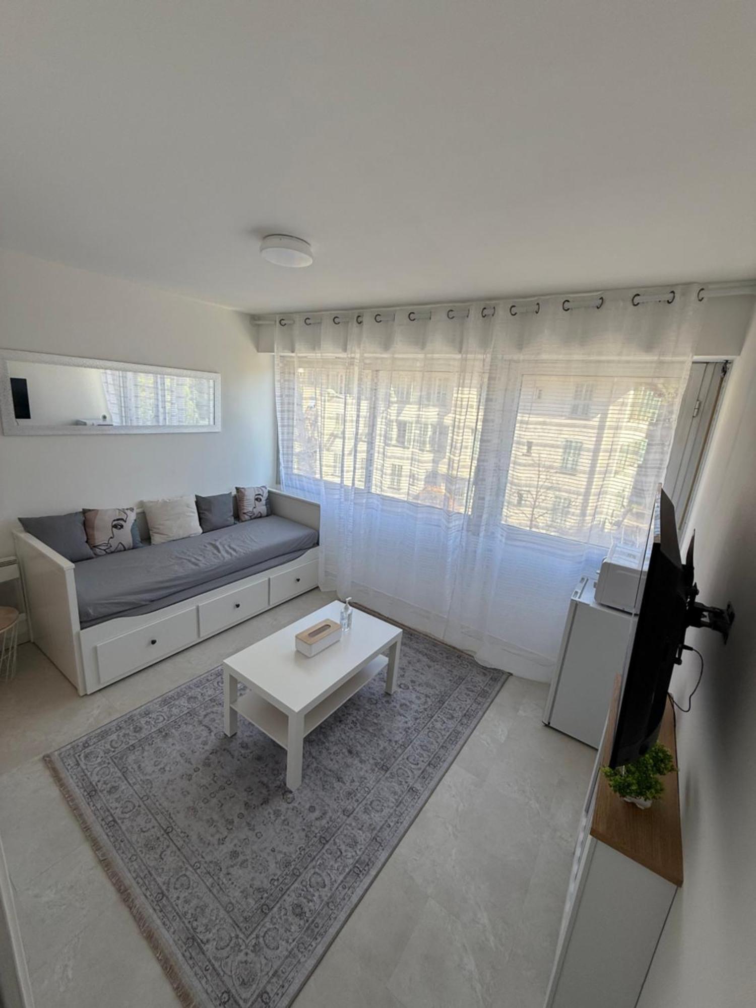 Studio Cosy Entierement Equipe Nice Ngoại thất bức ảnh